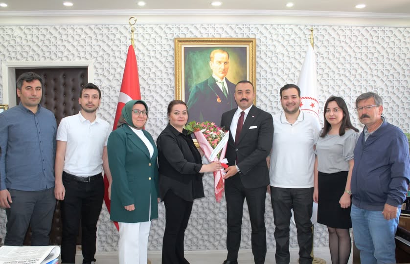 Tapu ve Kadastro Müdürlüğünün 178.Yılı nedeniyle Kaymakamımız Sayın Özgür PELVAN'ı Makamında Ziyaret Ettiler.